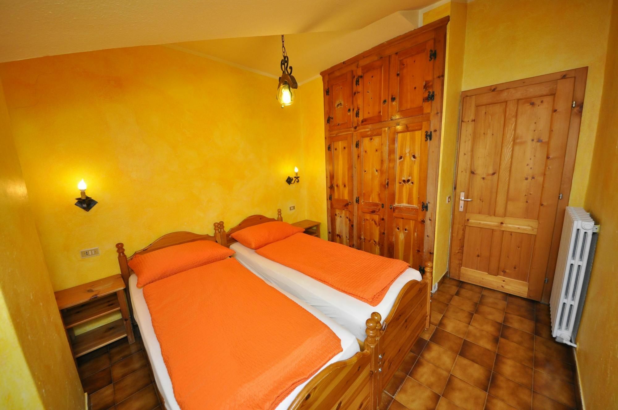 Residence Casa Longa By Livigno Accomodation Dış mekan fotoğraf