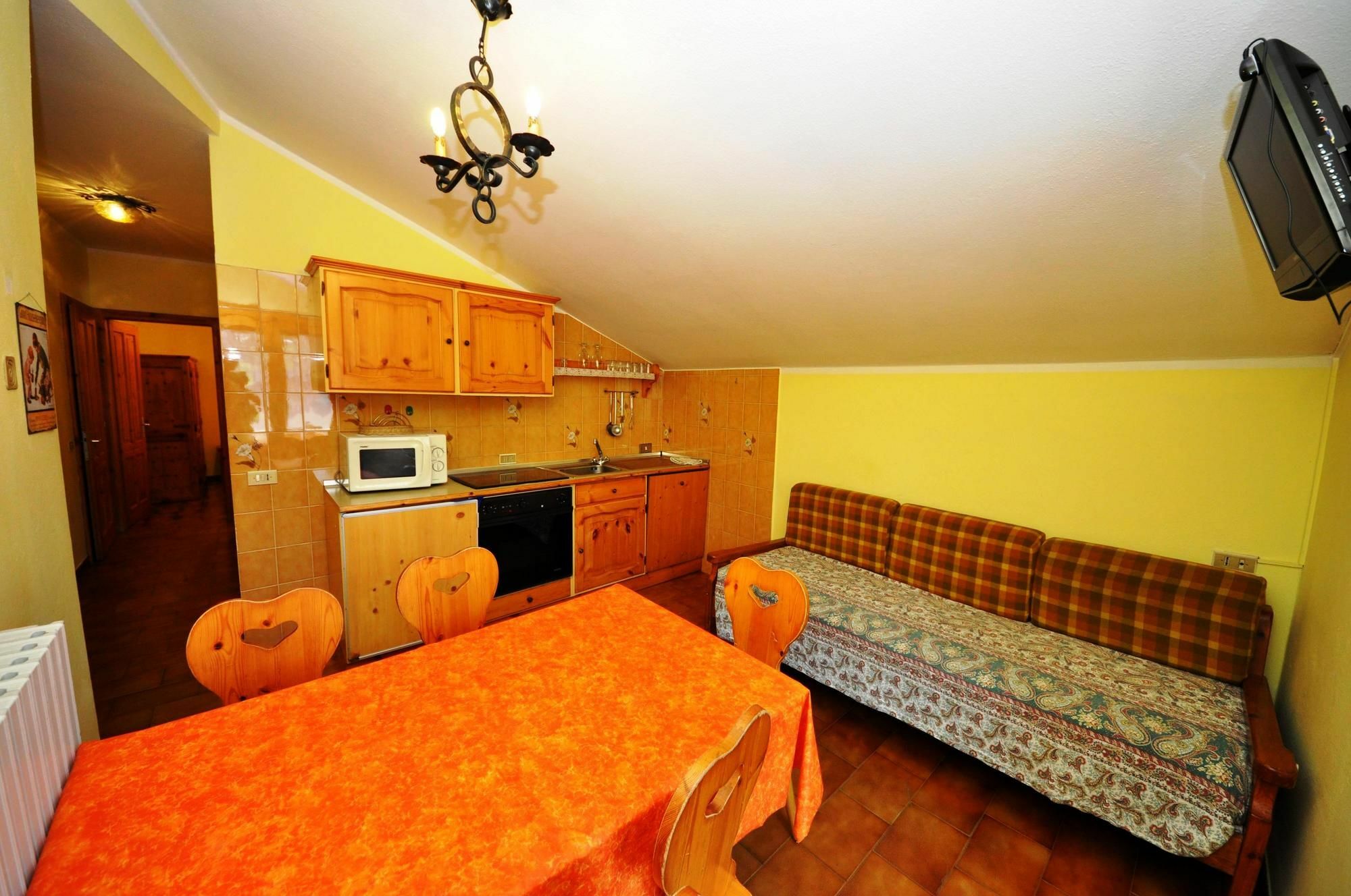 Residence Casa Longa By Livigno Accomodation Dış mekan fotoğraf